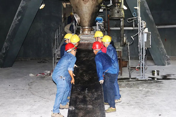 讓電于民 錯(cuò)峰檢修！致敬高溫下的檢修將士